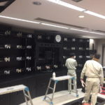 モニター棚/ウォールタイプ 納入事例4